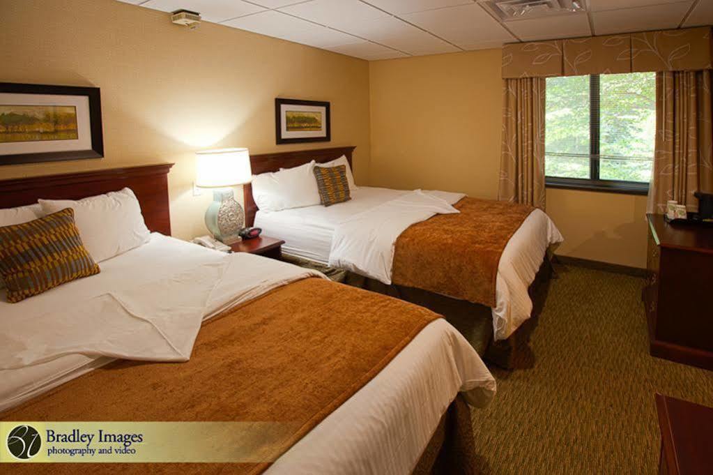 Bolger Hotel And Conference Center Potomac Eksteriør billede